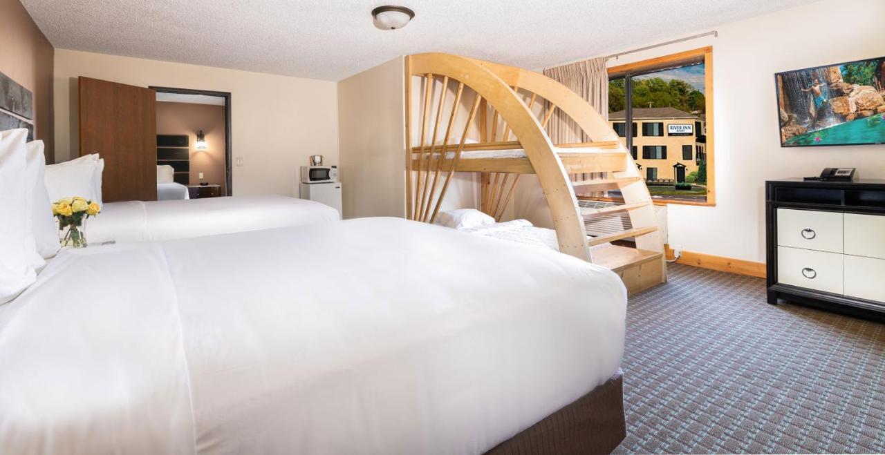 The Vue Boutique Hotel & Boathouse ウィスコンシン デルズ エクステリア 写真